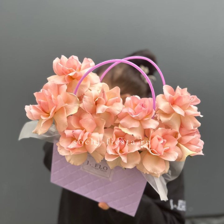 Сумочка с розами "Кети" в Воронеже