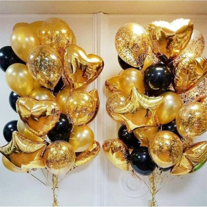 Фонтан шаров "Чёрное золото" в Воронеже