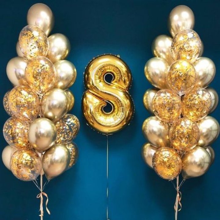 Цифра с фонтанами шаров  в Воронеже