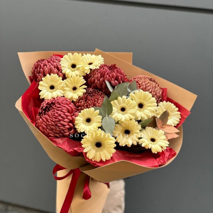 Букет гербер и хризантем Бигуди в Воронеже