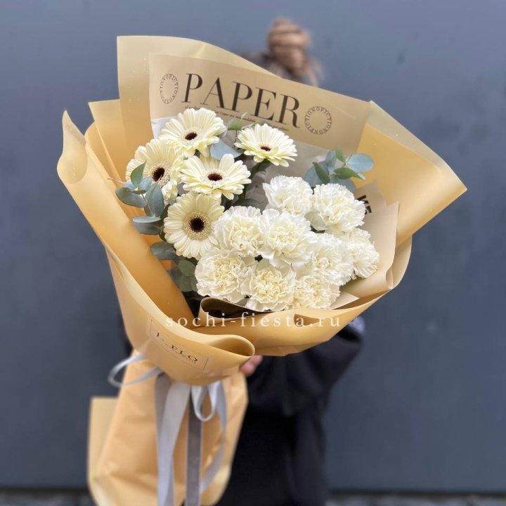  Букет с диантусами и герберами в Воронеже