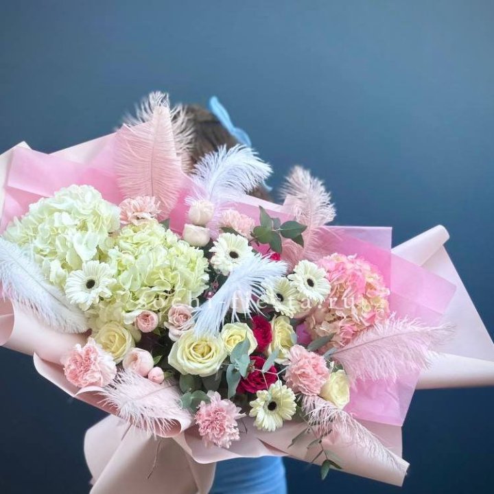 Дизайнерский букет "Валенсия-3" в Воронеже