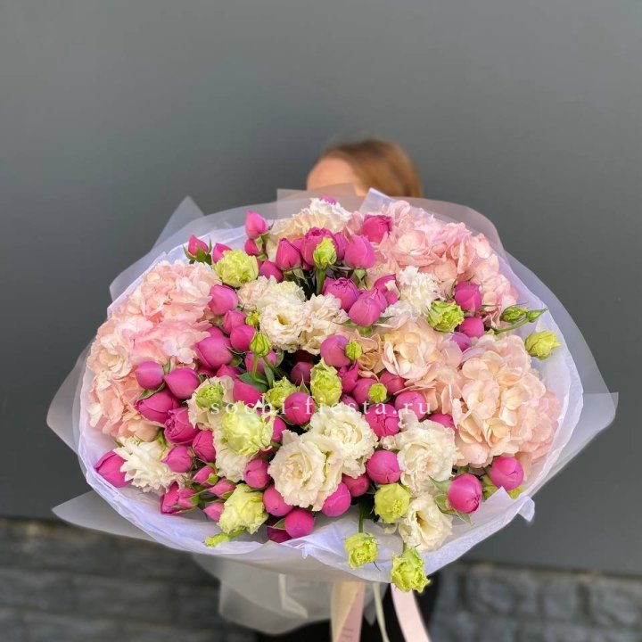  Букет  гортензий и Мисти в Воронеже