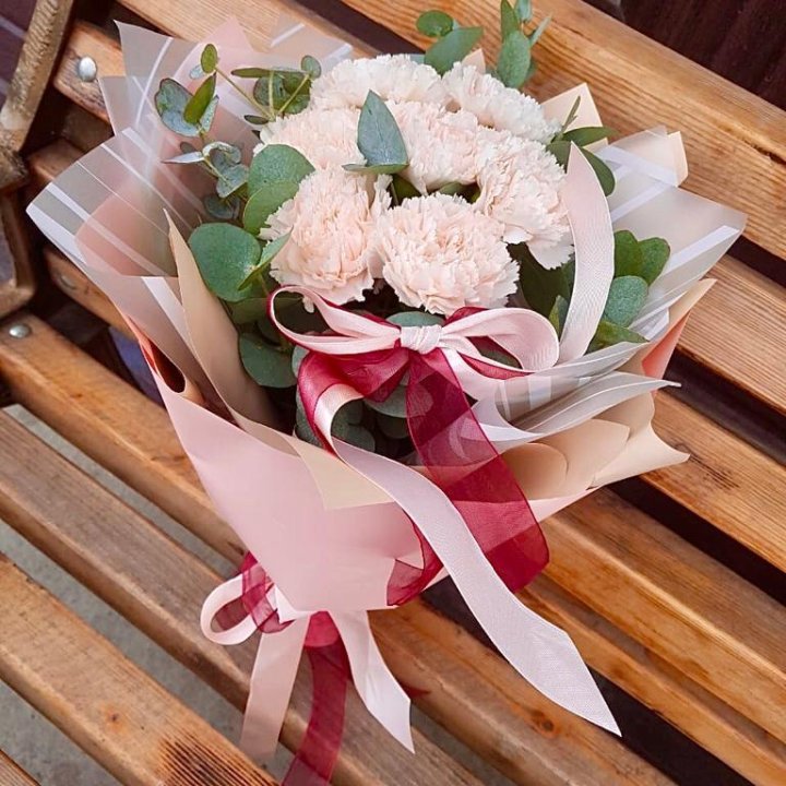 Диантусы с эвкалиптом в Воронеже