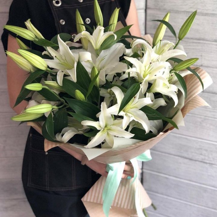 Букет белых лилий в Воронеже