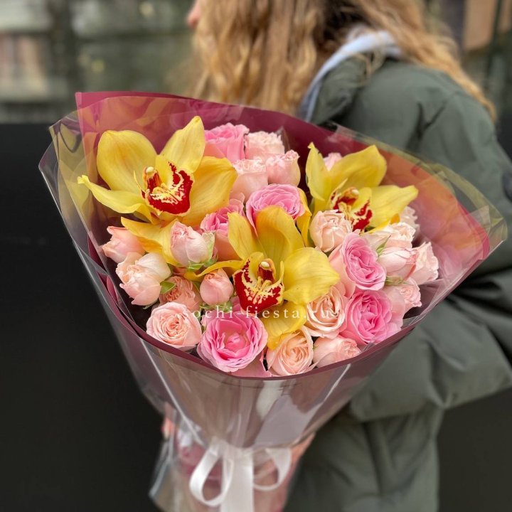  Букет орхидей и роз Есенья в Воронеже