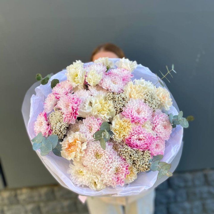 Букет из стойких цветов  в Воронеже