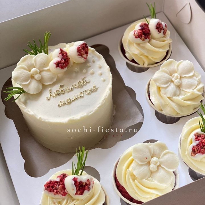 Капкейки и бенто-торт "Мамочке" в Воронеже