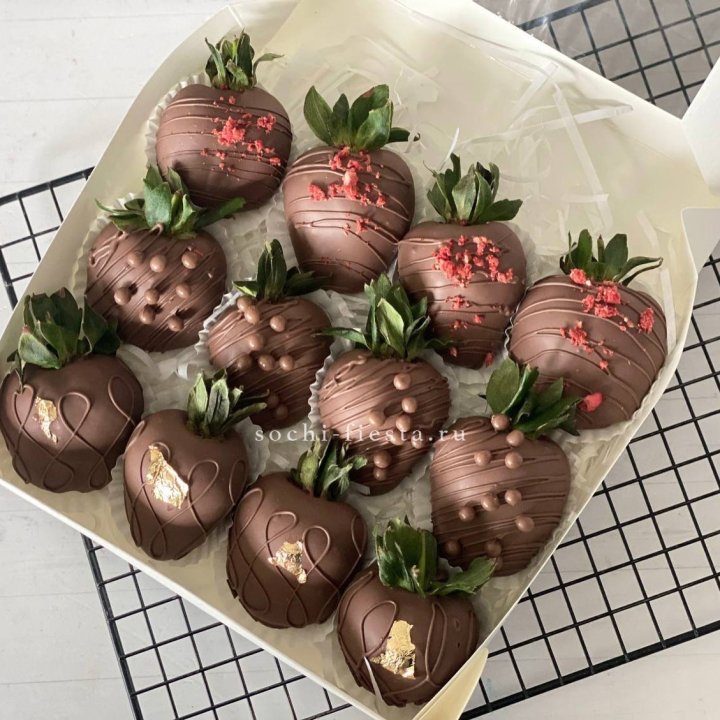 Клубника в шоколаде 12 ягод в Воронеже