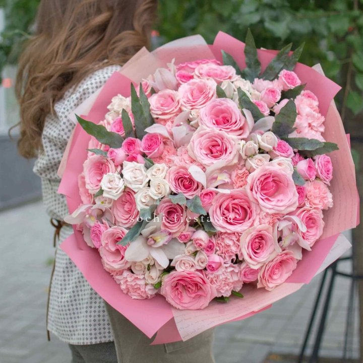 Дизайнерский букет "Барби" в Воронеже