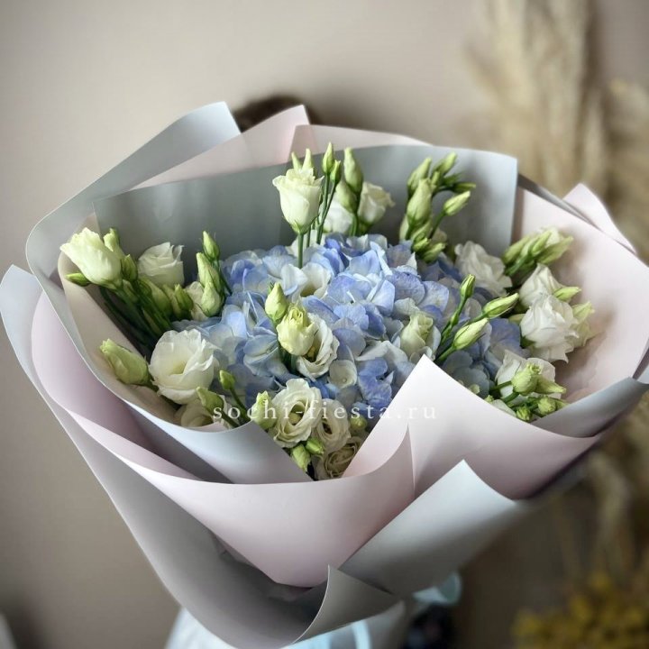 Букет с гортензией "Адель" в Воронеже