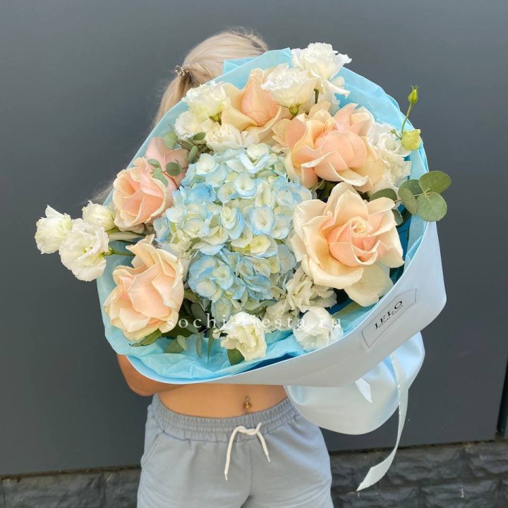 Сборный букет "Голубой закат" в Воронеже