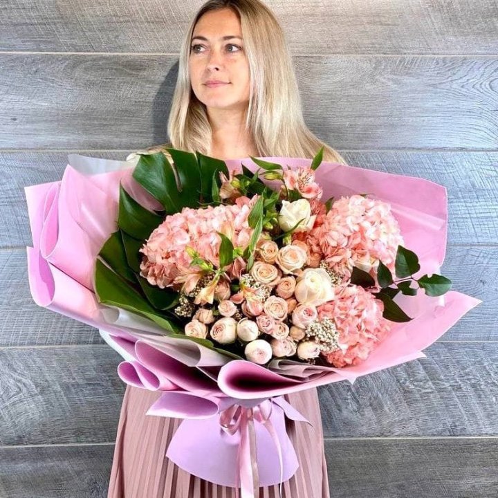 Дизайнерский букет "Валенсия-2" в Воронеже