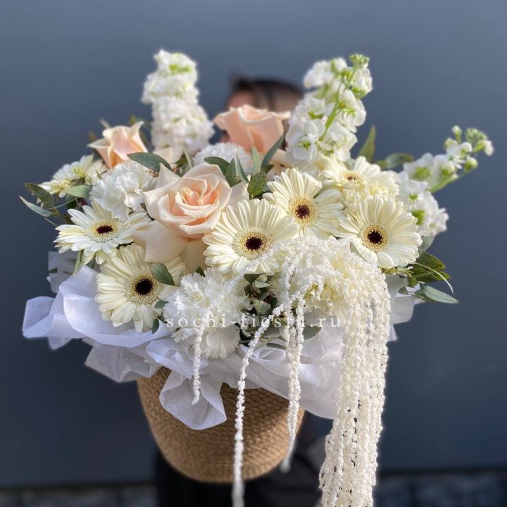 Цветы в джутовом кашпо "Валери" в Воронеже