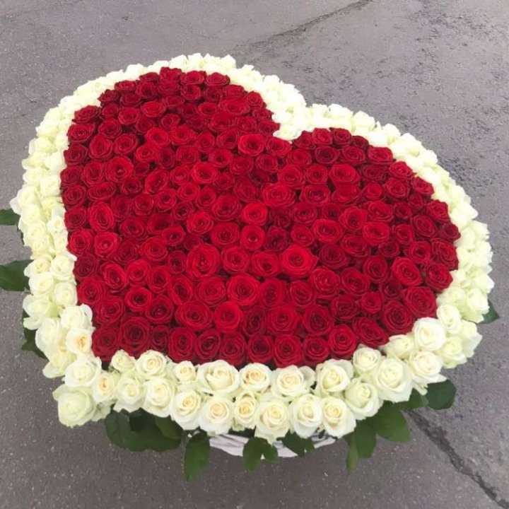 333 розы в корзине в Воронеже
