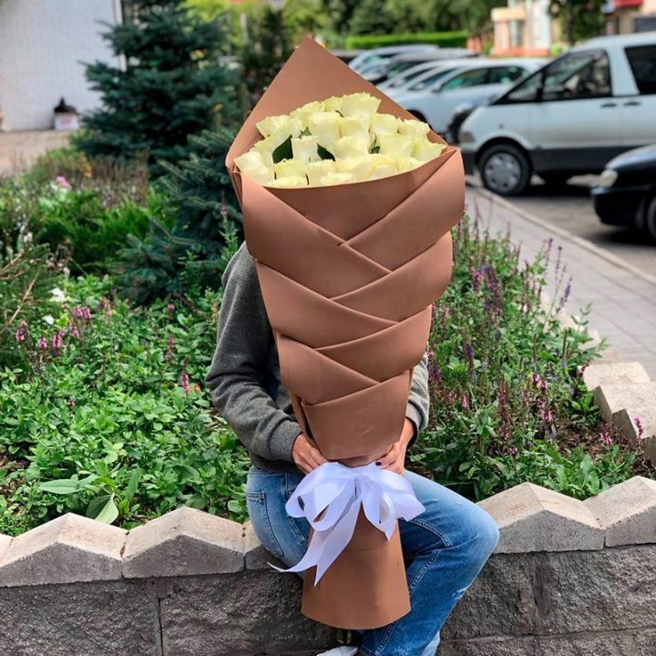 Голландские розы белые "Рыбка" в Воронеже