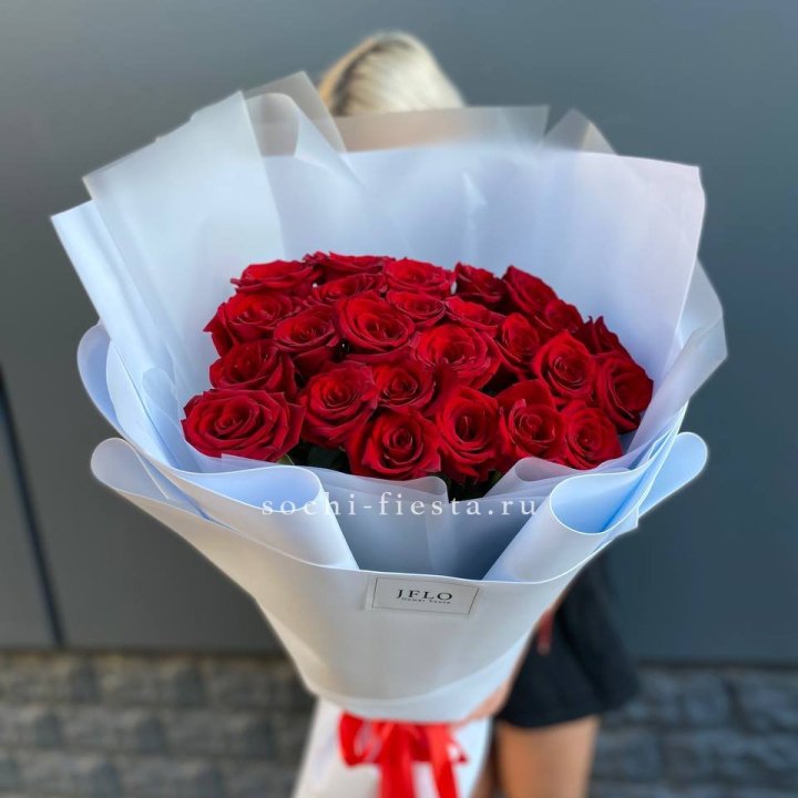 25 высоких роз  в Воронеже