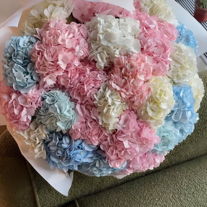 Букет гортензий микс в Воронеже