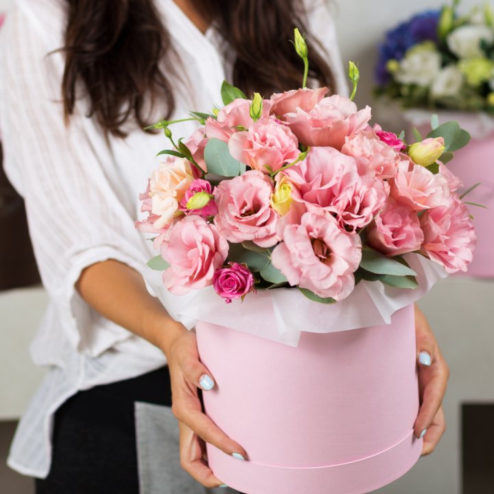 Эустома в шляпной коробке в Воронеже