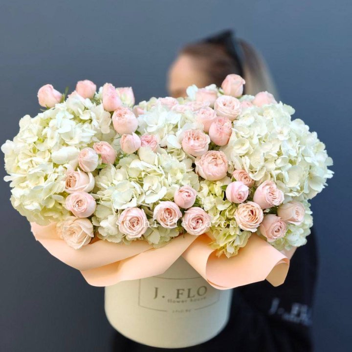 Дизайнерский бокс "Изабелла" в Воронеже