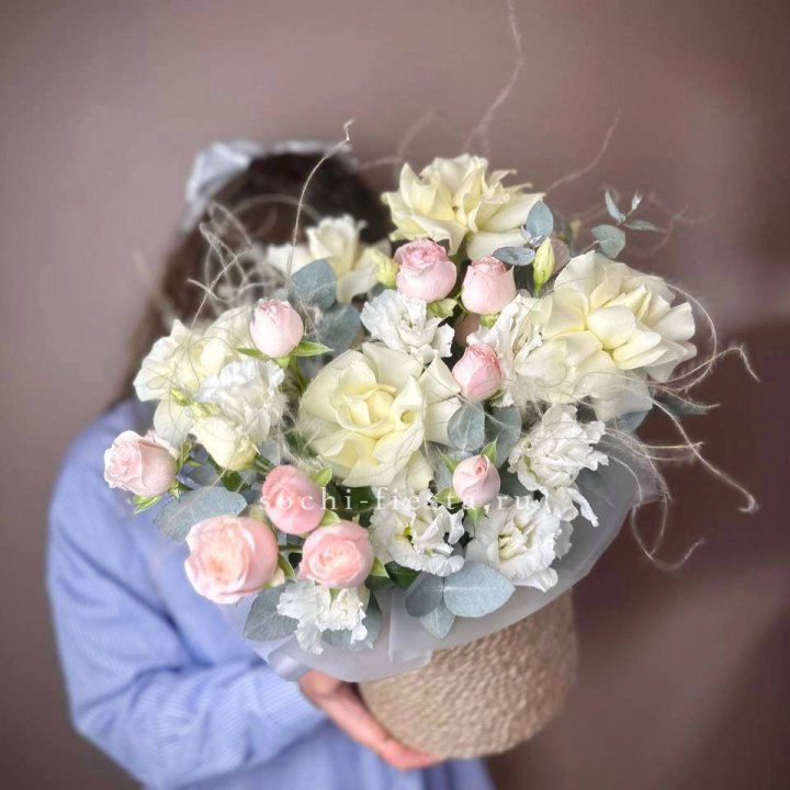 Авторский бокс "Милена" в джутовом кашпо в Воронеже