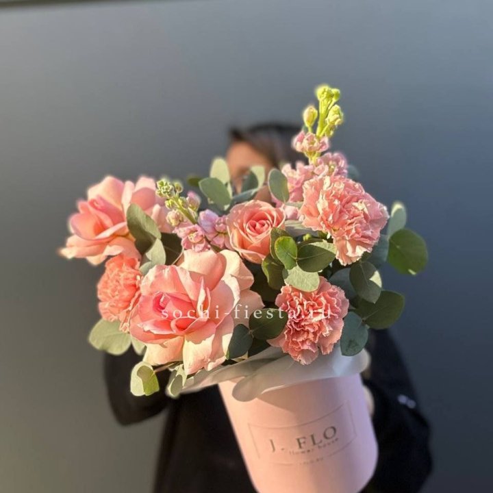 Цветы в боксе "Сизара" в Воронеже