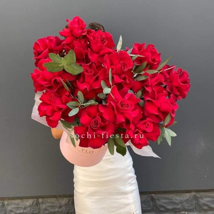 Бокс из 17 французских роз в Воронеже