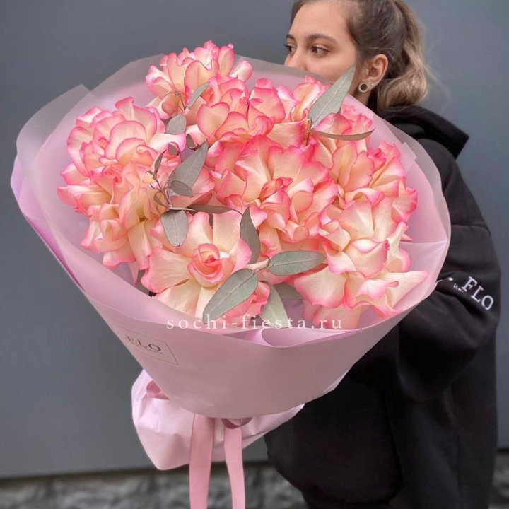 9 французских роз Джумилия в Воронеже