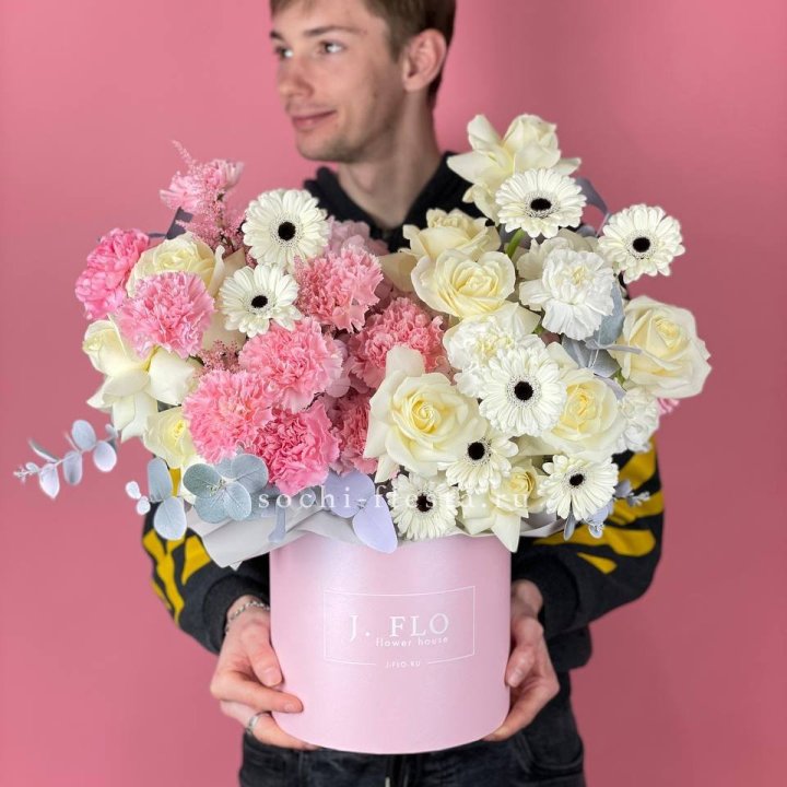 Дизайнерский бокс "Индира" в Воронеже