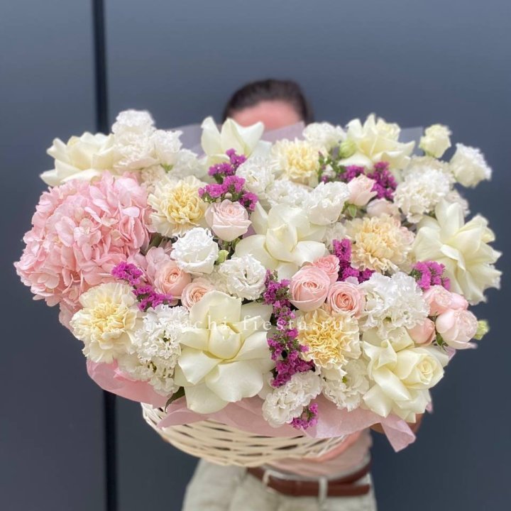 Корзина "Воздушная нежность" в Воронеже