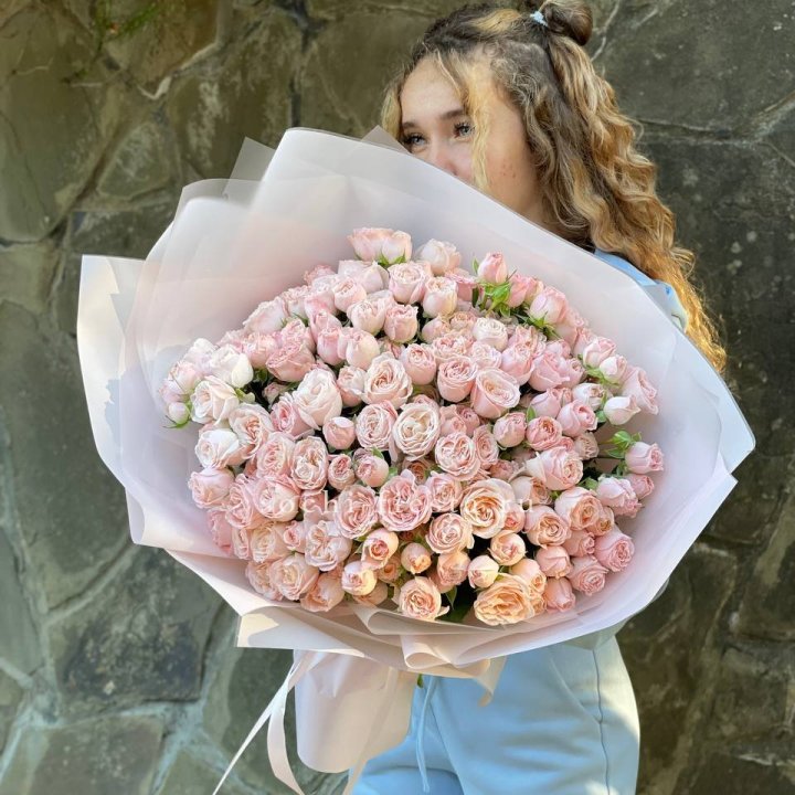 45 роза бомбастик Крем в Воронеже