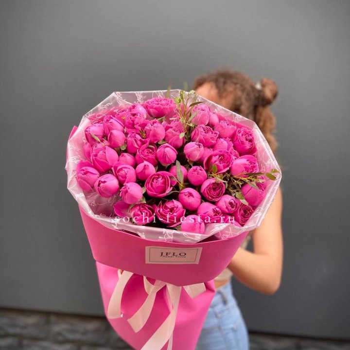 Кустовые розы букет Мисти Баблс в Воронеже