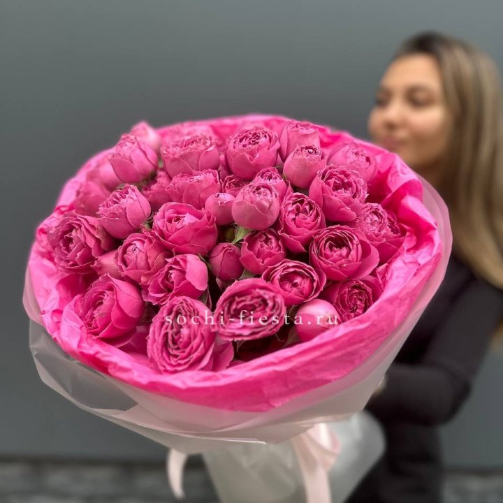 Букет из пионовидных роз  в Воронеже