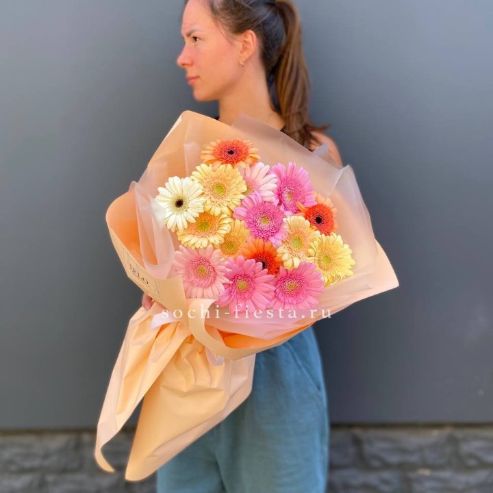 Букет разноцветных гербер в Воронеже