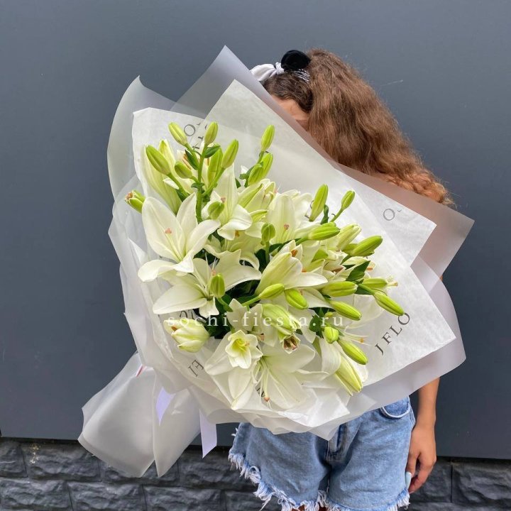 Букет  лилий "Воздушный"  в Воронеже