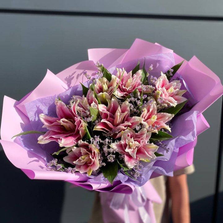 Букет пионовидных лилий №4 в Воронеже