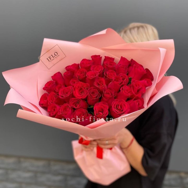 35 красных роз в Воронеже