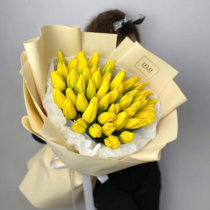 51 жёлтый тюльпан в Воронеже