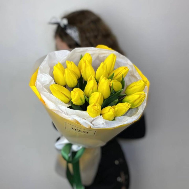  19 жёлтых тюльпанов в Воронеже