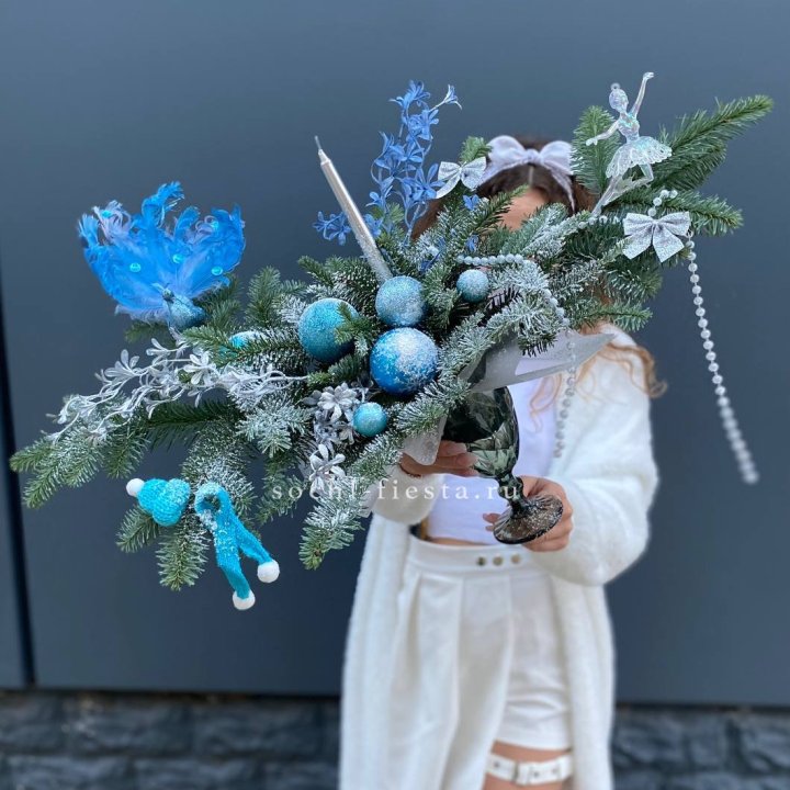 Композиция в бокале голубая в Воронеже