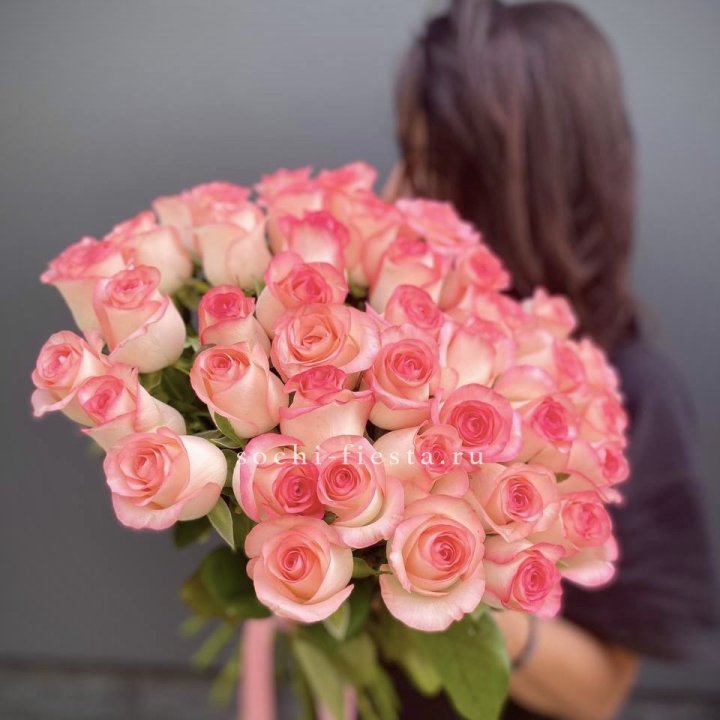 Охапка Роз Джумилия в Воронеже