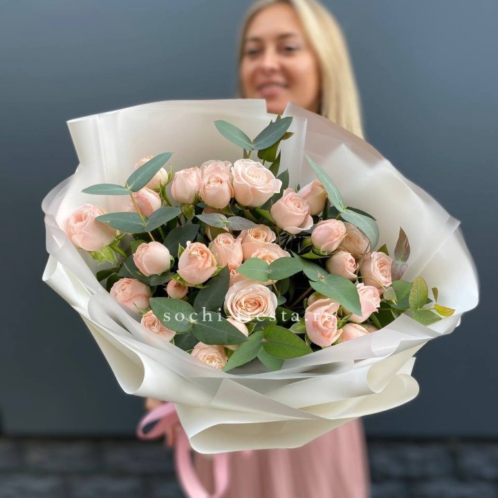 Букет кустовых роз "Фреш" в Воронеже