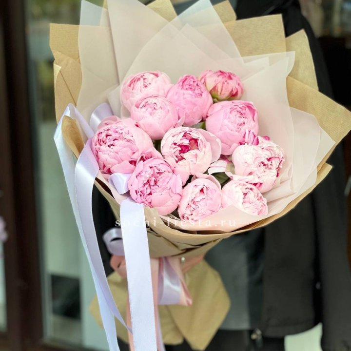 11 пионов в оформлении в Воронеже