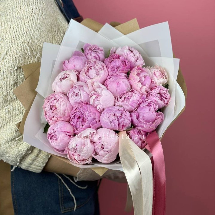 Букет из 21 пионов в Воронеже