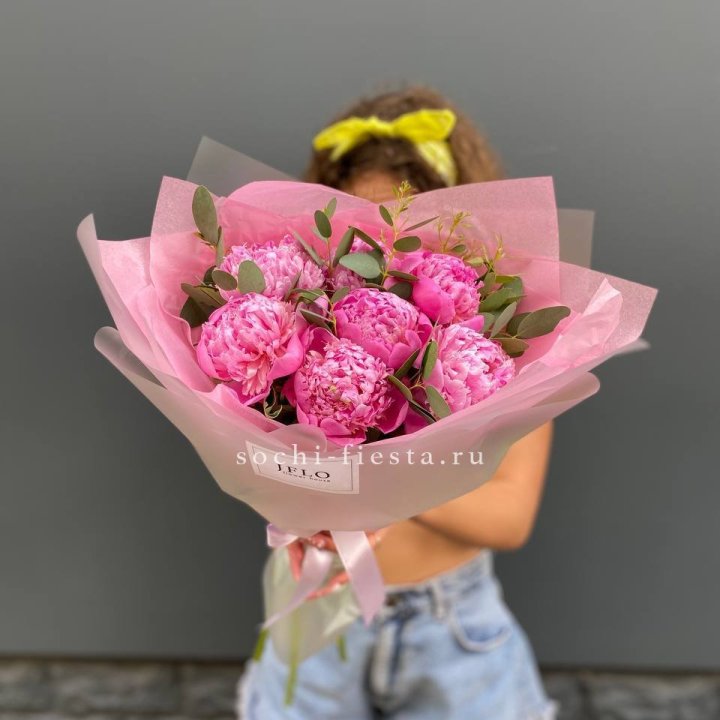 7 ярких пионов в оформлении в Воронеже