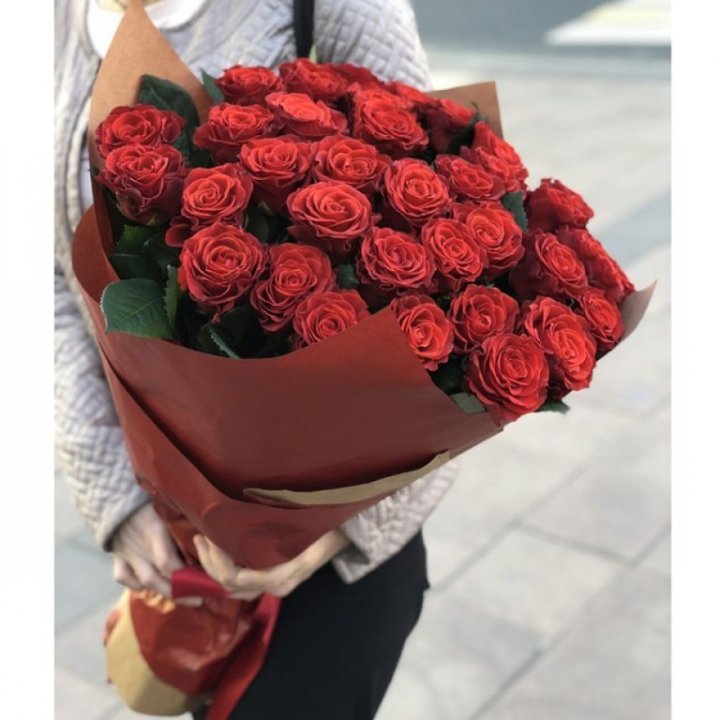 29 высоких роз  в Воронеже