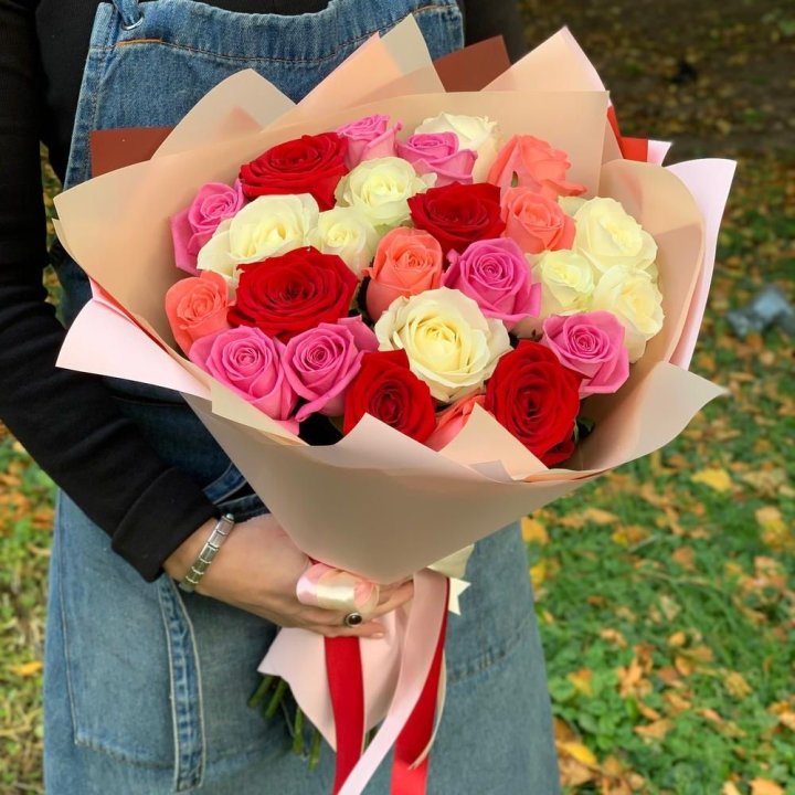 25 роз "Карусель" в Воронеже