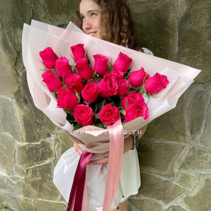 19 алых роз в Воронеже