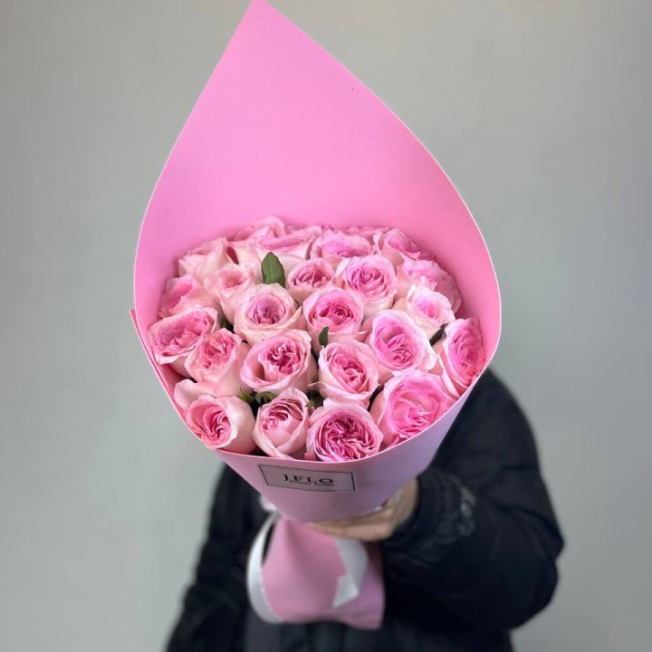 25 нежных роз в Воронеже