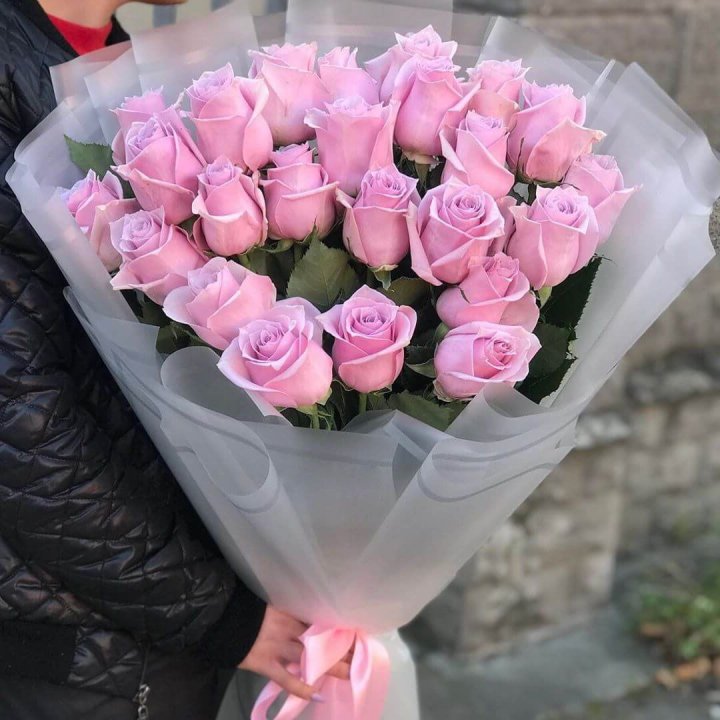 25 высоких розовых роз в Воронеже